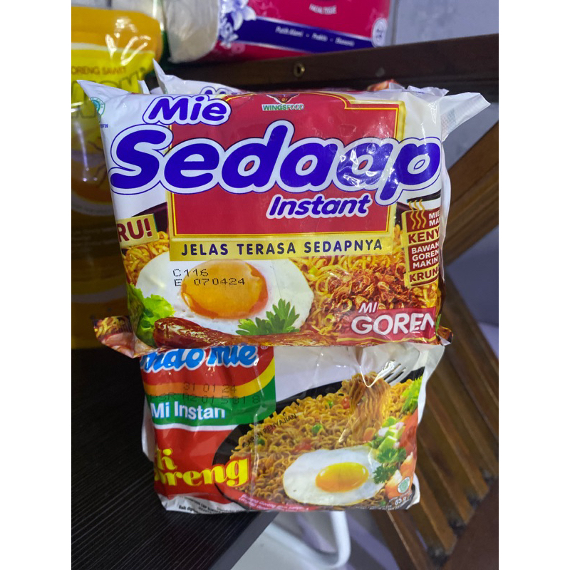 

mie goreng 1ndomie dan s3dap