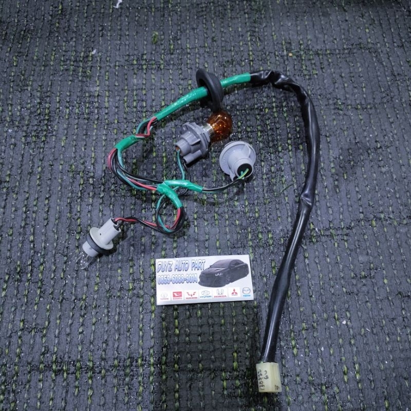 soket/fitting lampu belakang Avanza Xenia 2012-2018