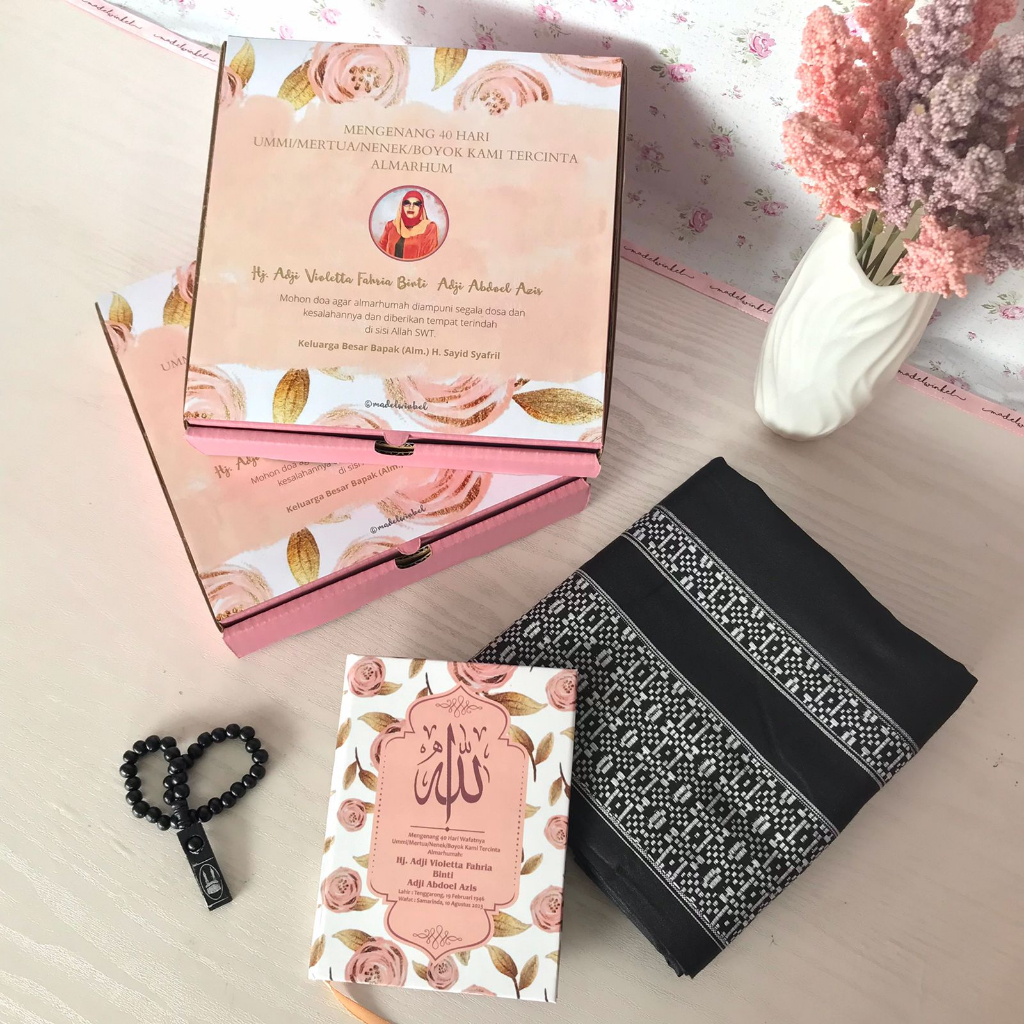 

Souvenir Hampers Yasin Custom Premium