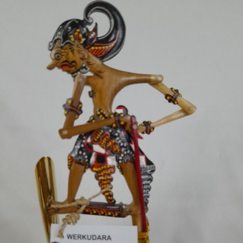 

Ay00! Souvenir Alat Tulis Tempat Pulpen Kartu Nama Kayu Jati Werkudara 23 x 11 x 7.5 cm