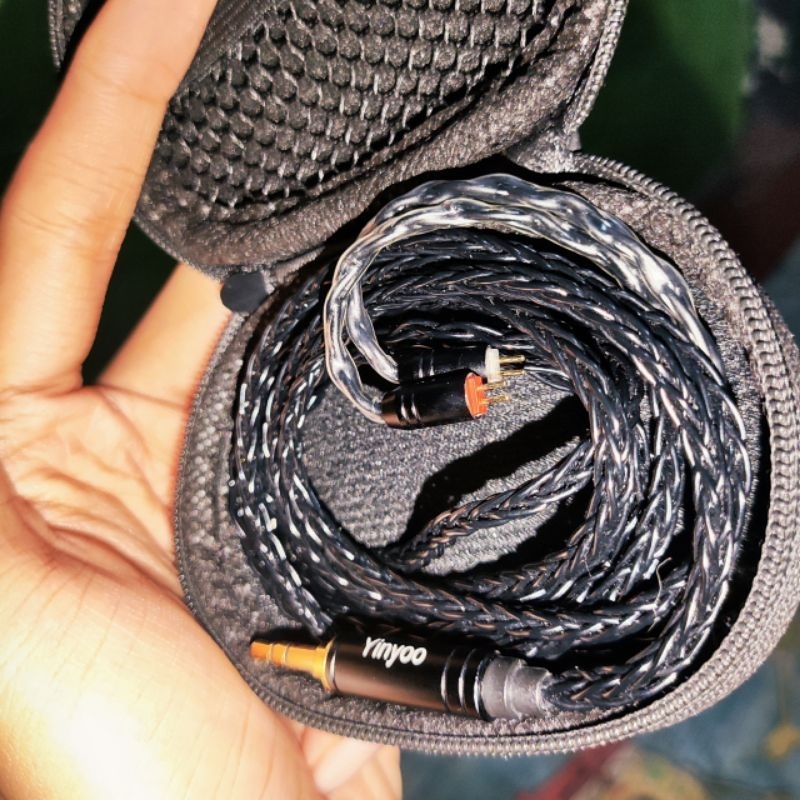 Yinyoo 8 Core 16 braid 2 pin/dual pin 0.78mm upgrade cable for iem non mic like new