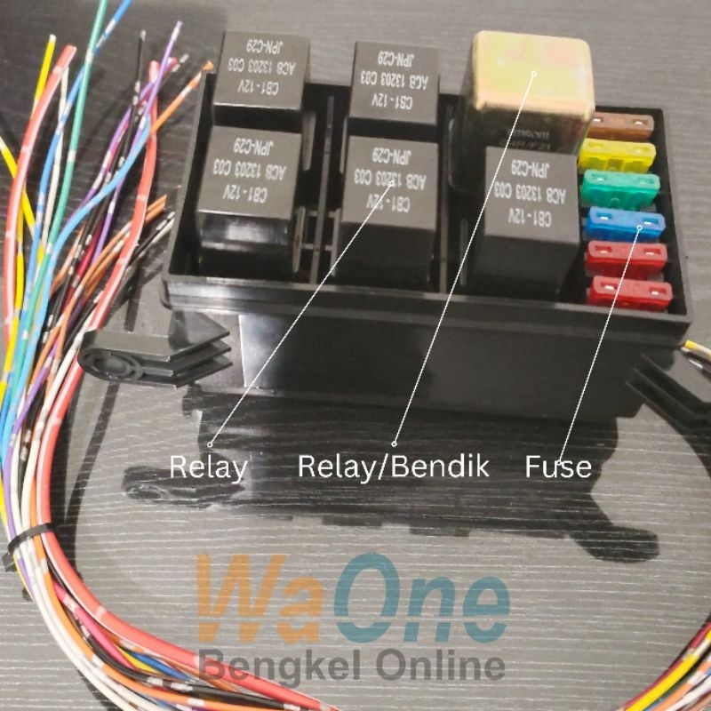 Set Box Relay Kelistrikan Motor / Mobil + Socket Bendik Sekring Kabel