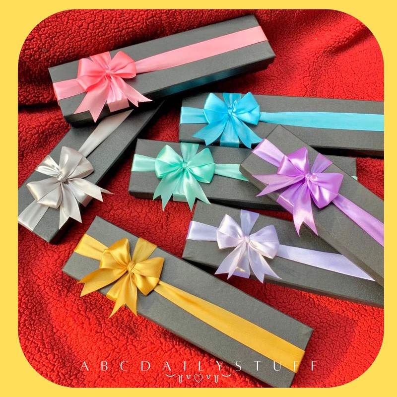 

Kotak kado Pita 30x10x5