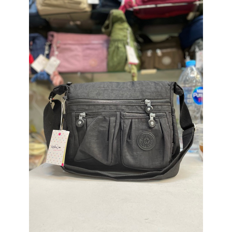 TAS SELEMPANG WANITA / SLING BAG WANITA / TAS BAHU BAHAN PARASUT BESAR IMPORT - KP 6039
