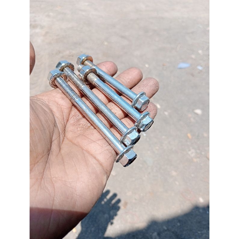 baut pangkon mesin Mega pro,gl