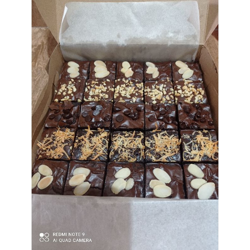 

Fudgy brownies sekat/brownies sekat/brownies coklat/Fudgy brownies shiny