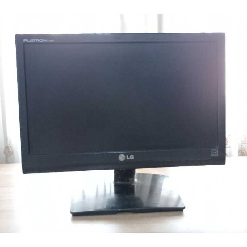 Monitor LG 16 Inch