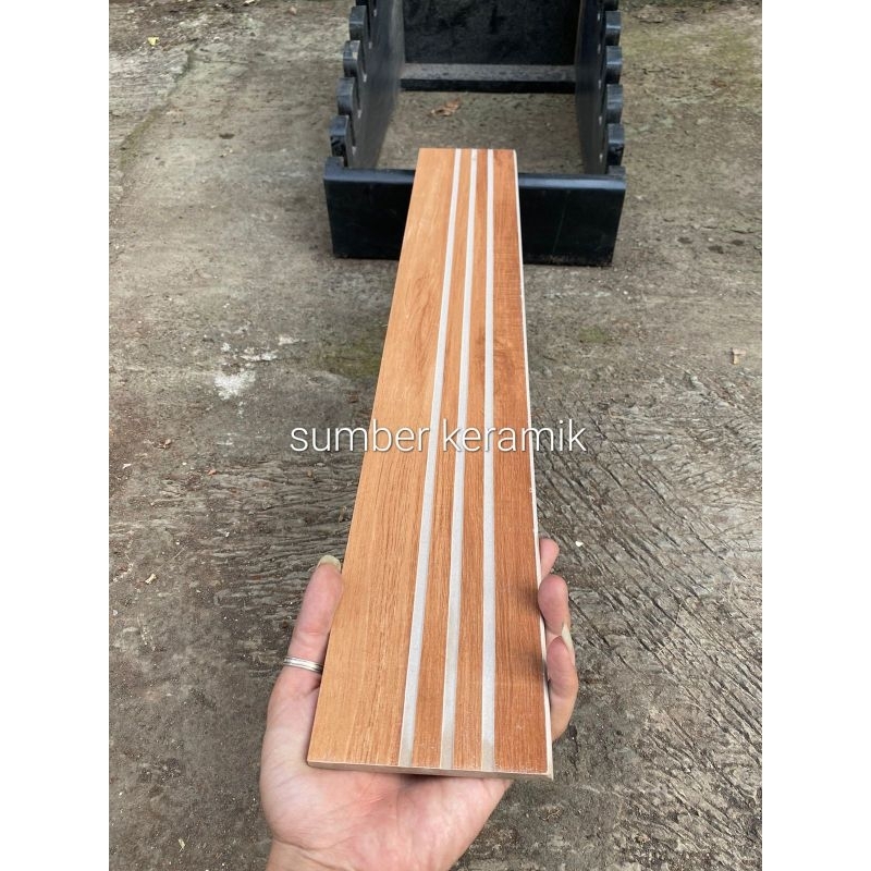 List plint granit 10x60 Kamala beige / stepnosing