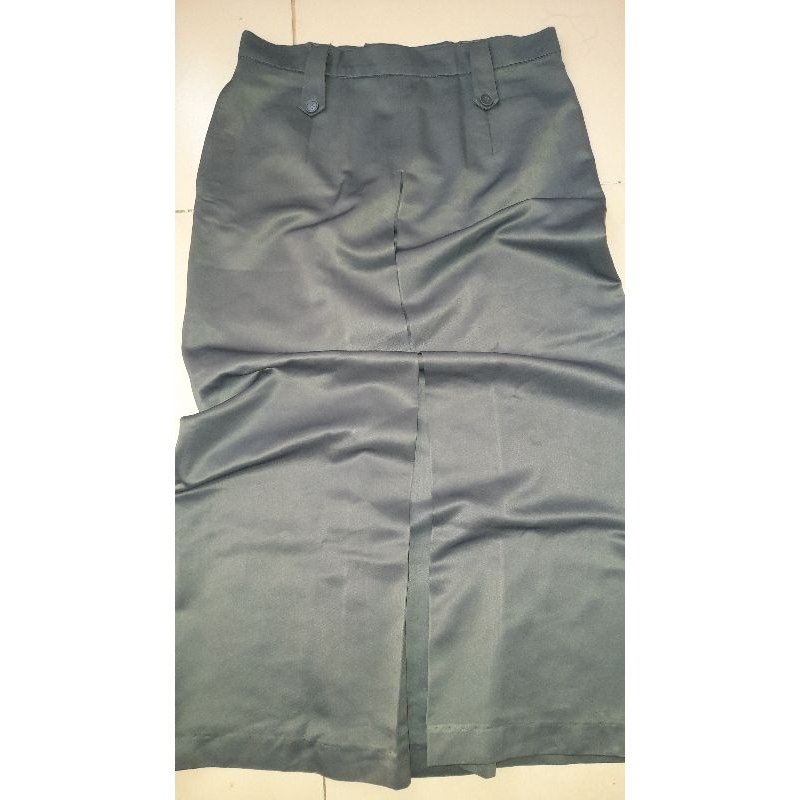 Rok Abu Abu Span Panjang SMA Preloved Bahan Licin