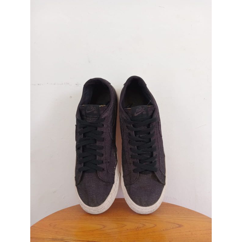 sepatu second branded original nike sb blazer low