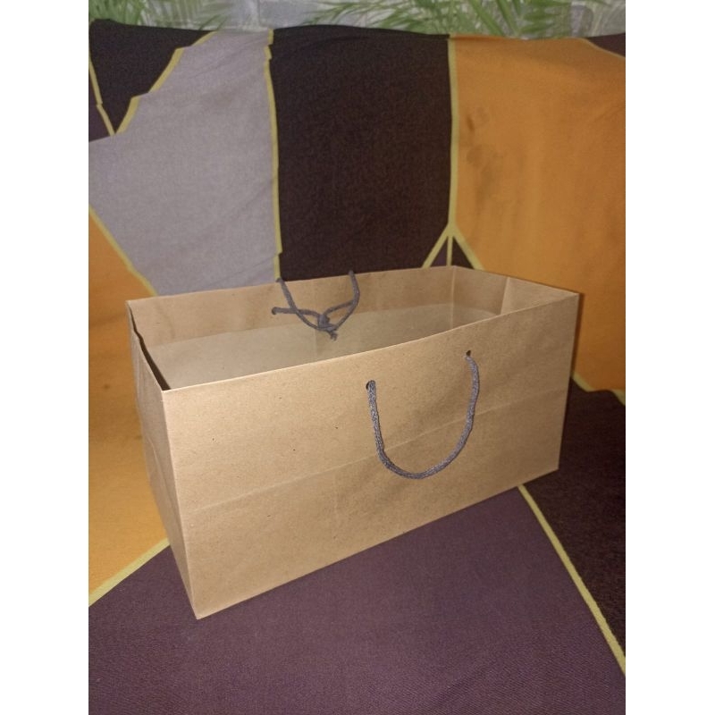 

Paperbag Jumbo XL Tali Grey|GoddieBag Kertas Jumbo XL Ukuran 37x17x27cm