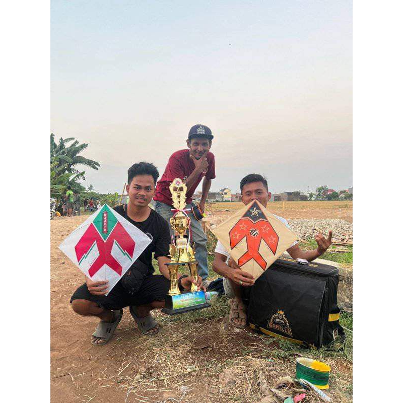 mbakik kite fighter layang layang sukoi  aduan kualitas super