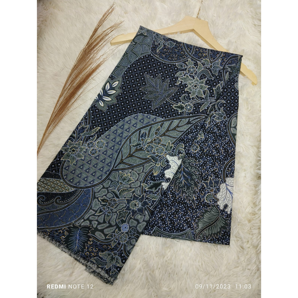 BATIK METERAN/  BAHAN BATIK METERAN/ BATIK METERAN AUREL NAVY / KAIN BATIK HALUS MURAH