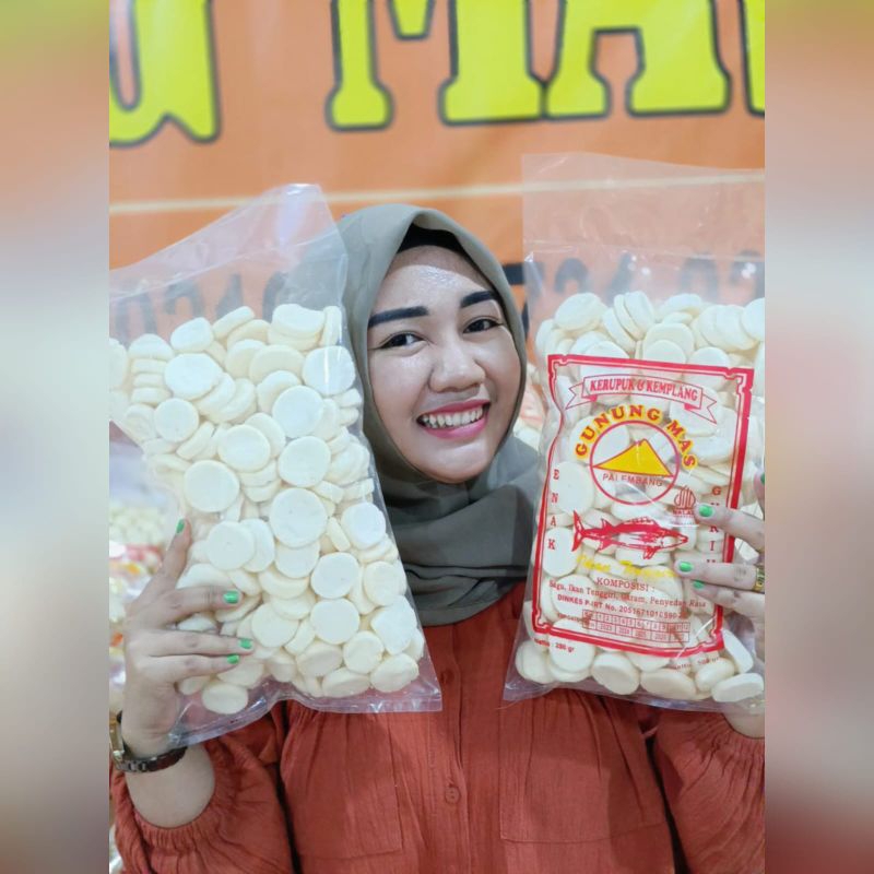 

KEMPLANG KECIL KERUPUK KECIL 1KG ASLI PALEMBANG