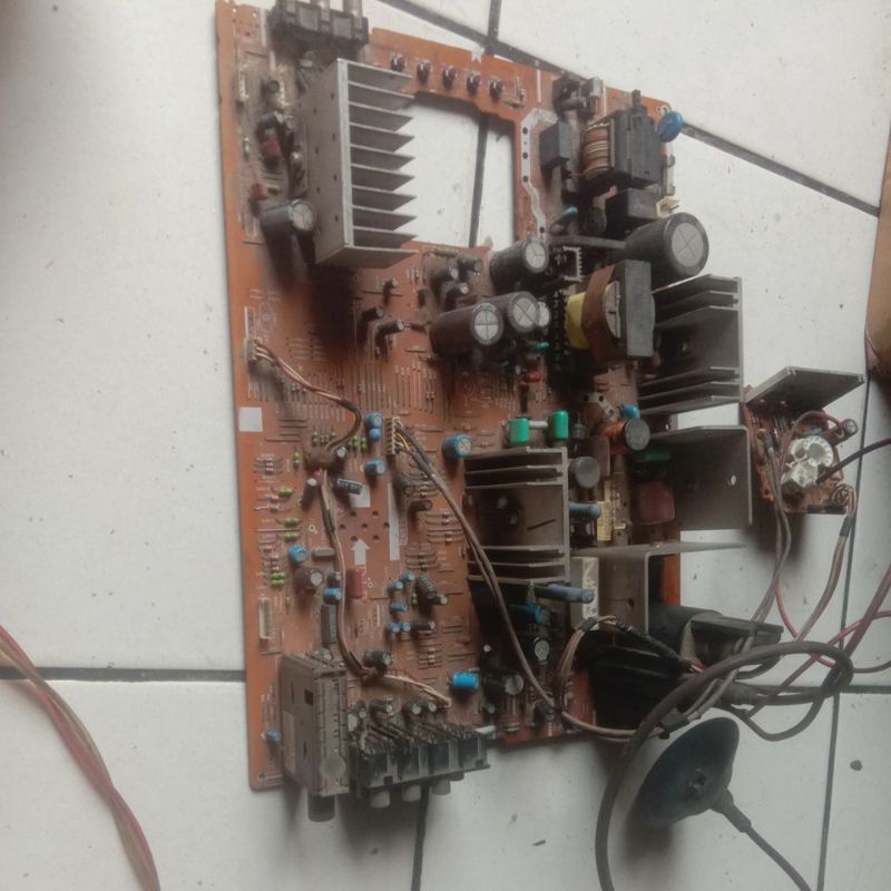 Mesin tv Sharp 29 in tabung biasa bukan slim bekas normal