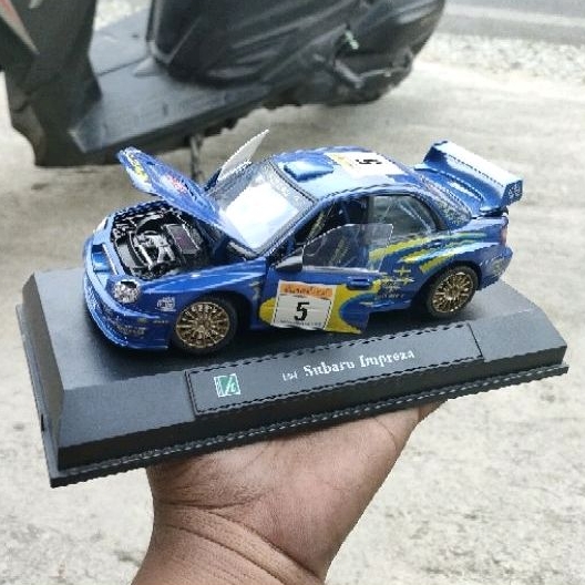 Miniatur Diecast mobil Subaru Rally skala 24 by Cararama Rare edition