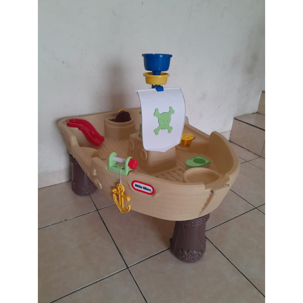 Little Tikes Anchors Away Pirate Ship