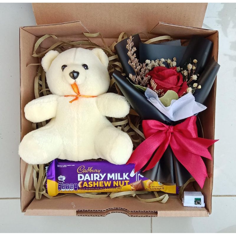 

hampers gift box cewe boneka coklat
