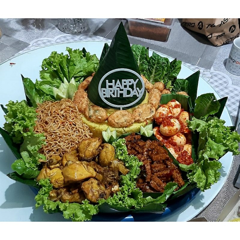 

Nasi Tumpeng Nampah