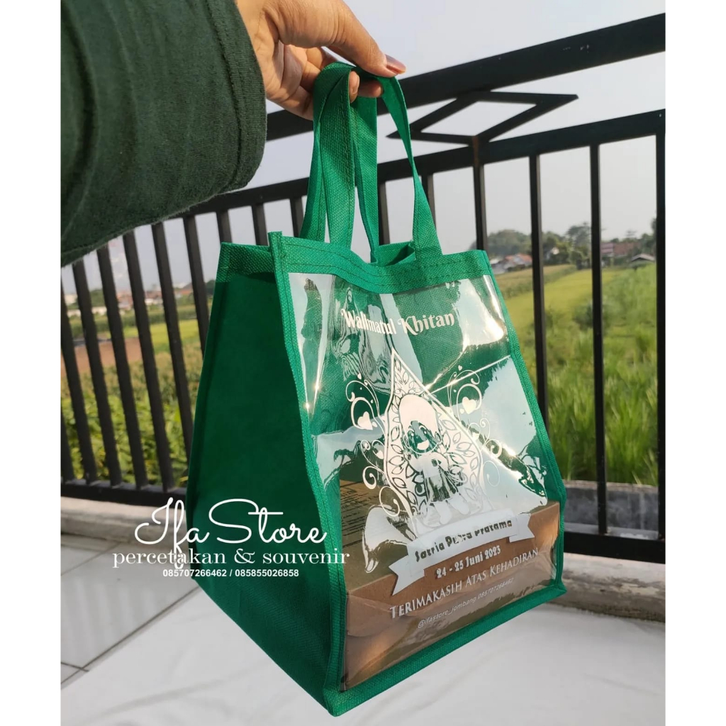 

Tas Spunbond Kotak Nasi Sablon/ TAS BERKAT