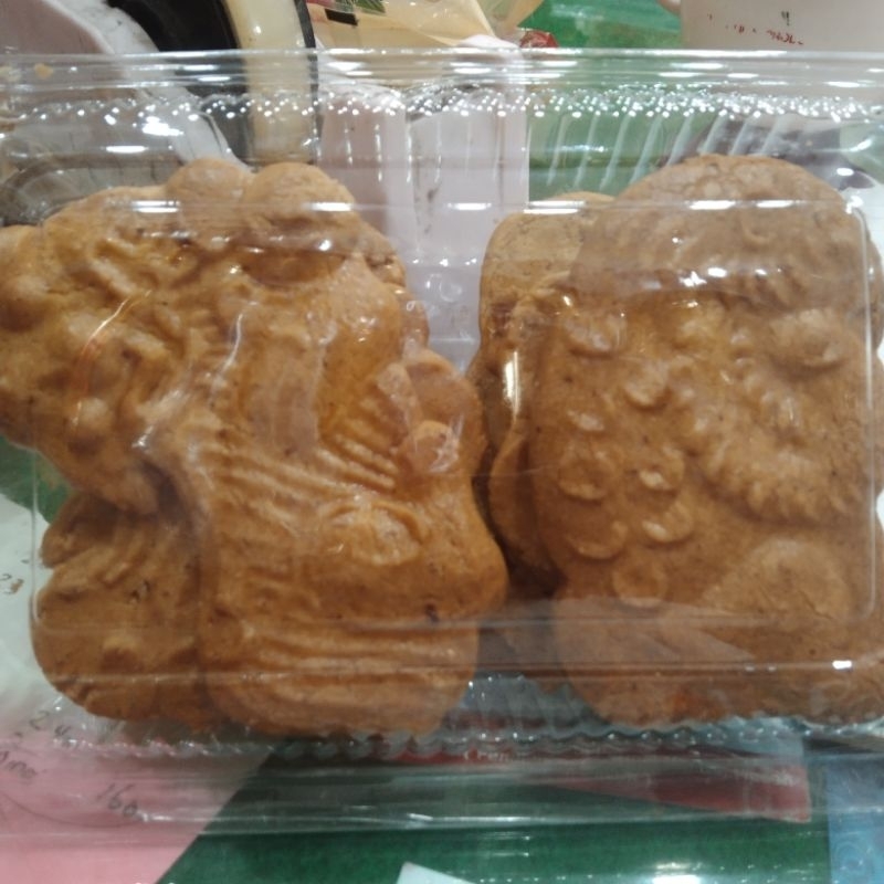 

Pekong pia mentega kacang .isi 8 bj