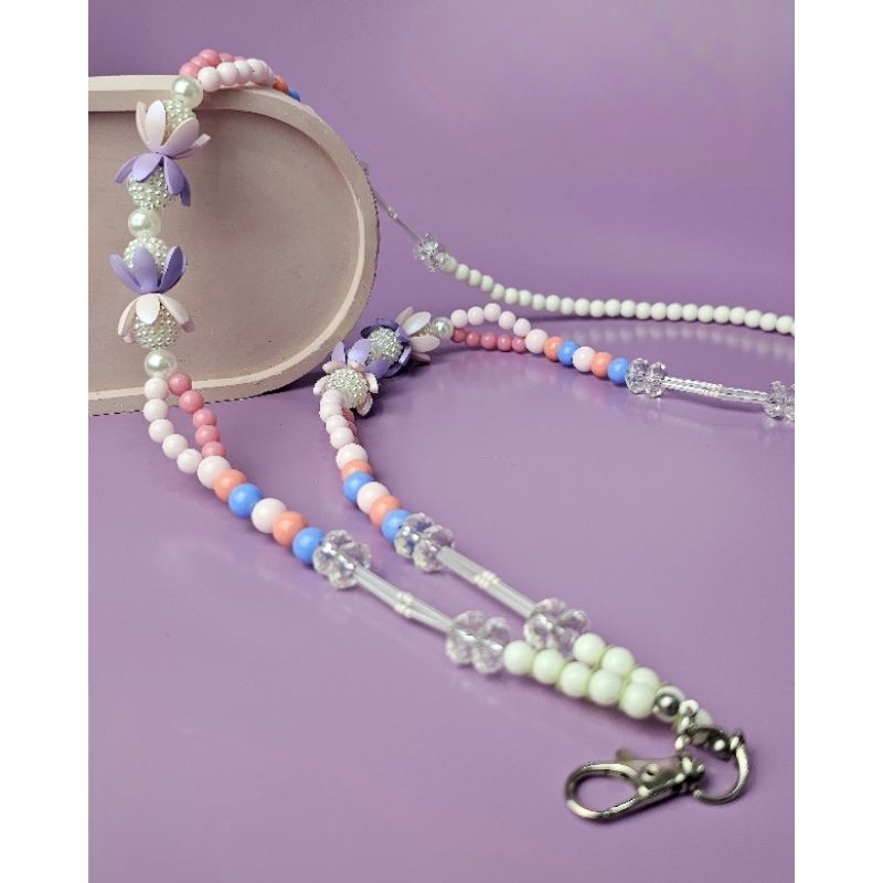 

Gleda Lanyard | Manik-manik | Mote Payet | Iron | Stainless Steel