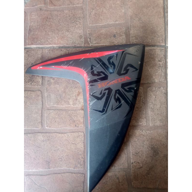 cover body depan samping tameng sayap samping vario 110 fi led hitam abu dop 2015 2016 2017 2018
