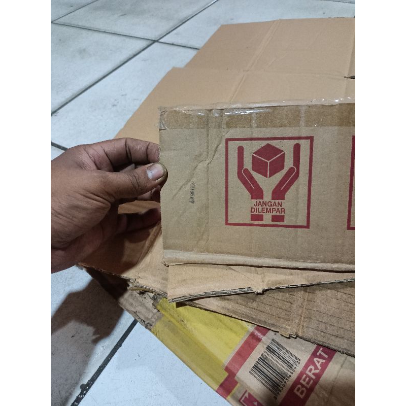 

TAMBAHAN KARDUS UNTUK PACKING/TAMBAHAN KARDUS PENGAMAN TAMBAHAN DOBEL