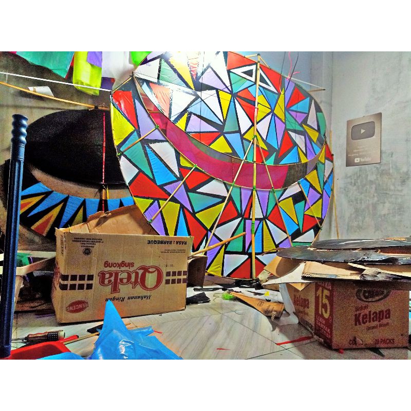 Layangan pegon ceper full batik