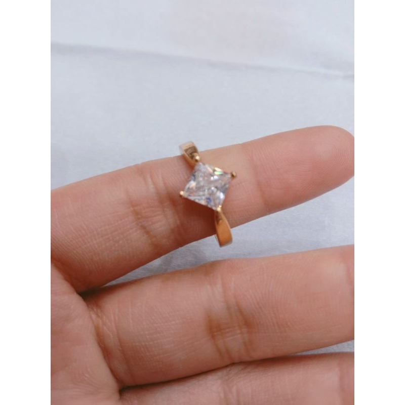 cincin wanita //cincin permata satu//perhiasan //replika berlian//cincin