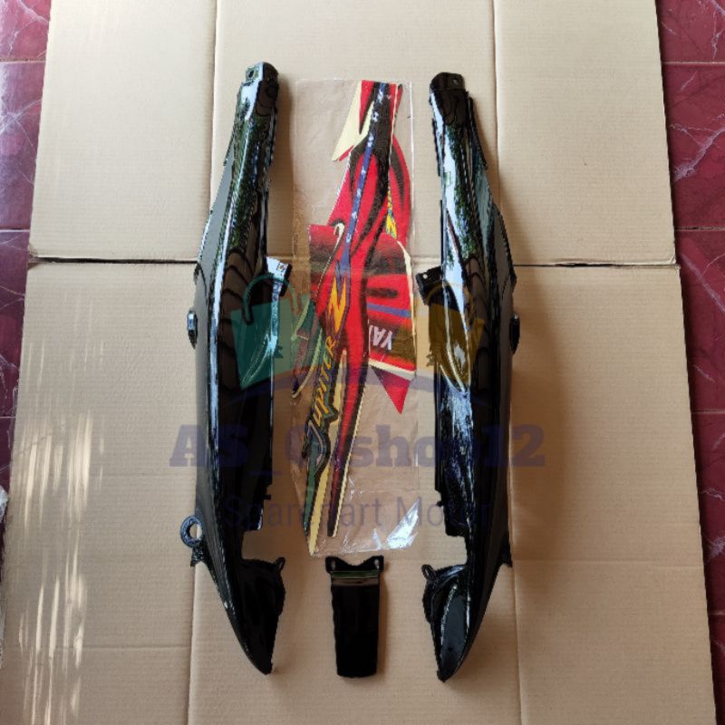 Body Belakang Yamaha Jupiter Z Lama Hitam Plus Striping Tahun 2003 - 2005