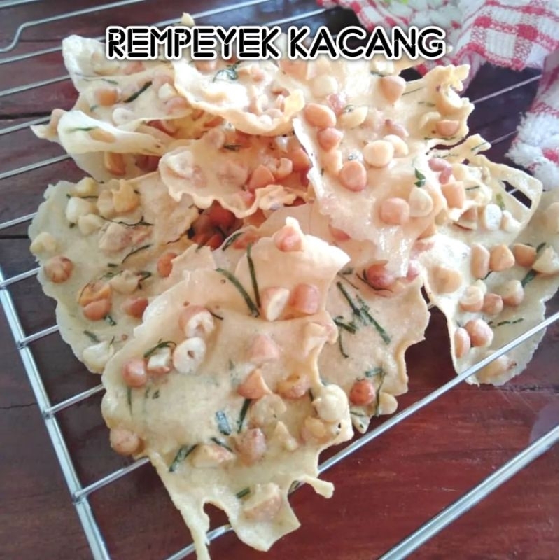 

Rempeyek kacang Renyah gurih 250gr