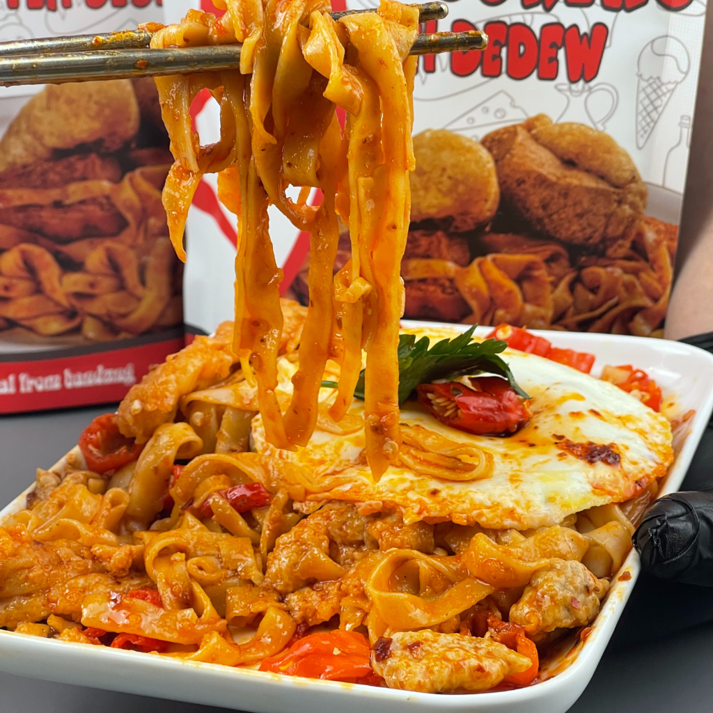 YG_HQQ Kenikmatan dthatafood TehDedew (0006) Kwetiau -Goreng -Sambal-Geprek