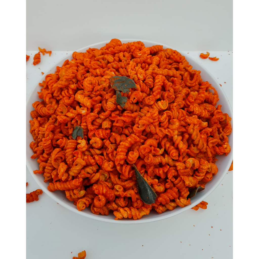 

Makaroni spiral/ulir pedas daun jeruk 500gram