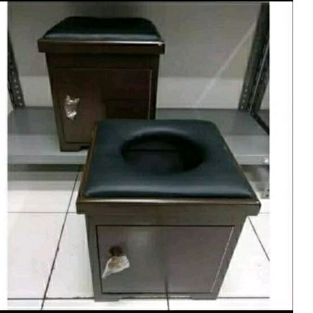 Kursi Ratus V wanita