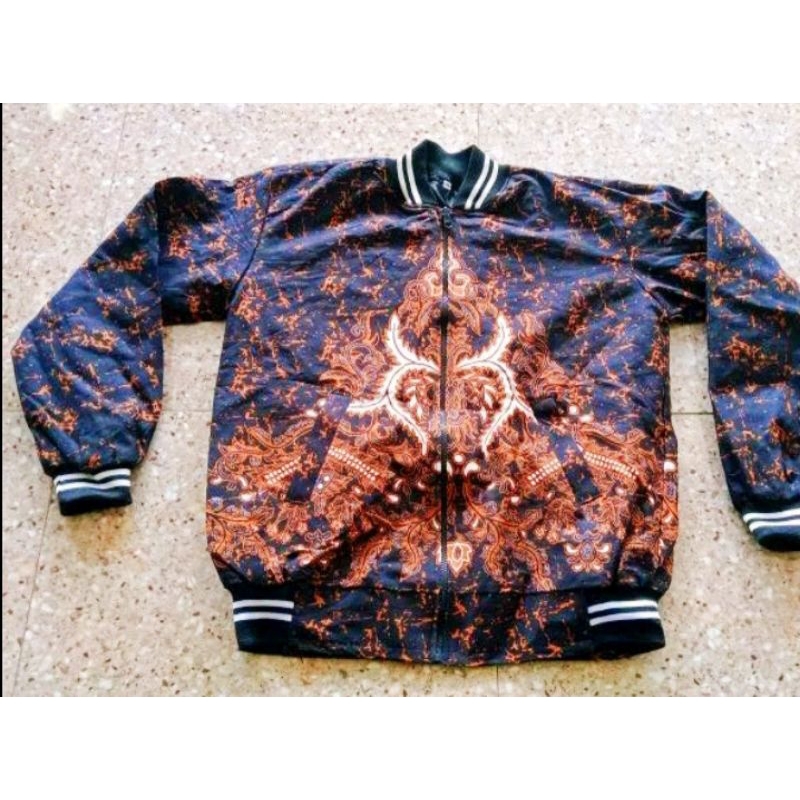 JAKET BATIK BOMBER MOTIF