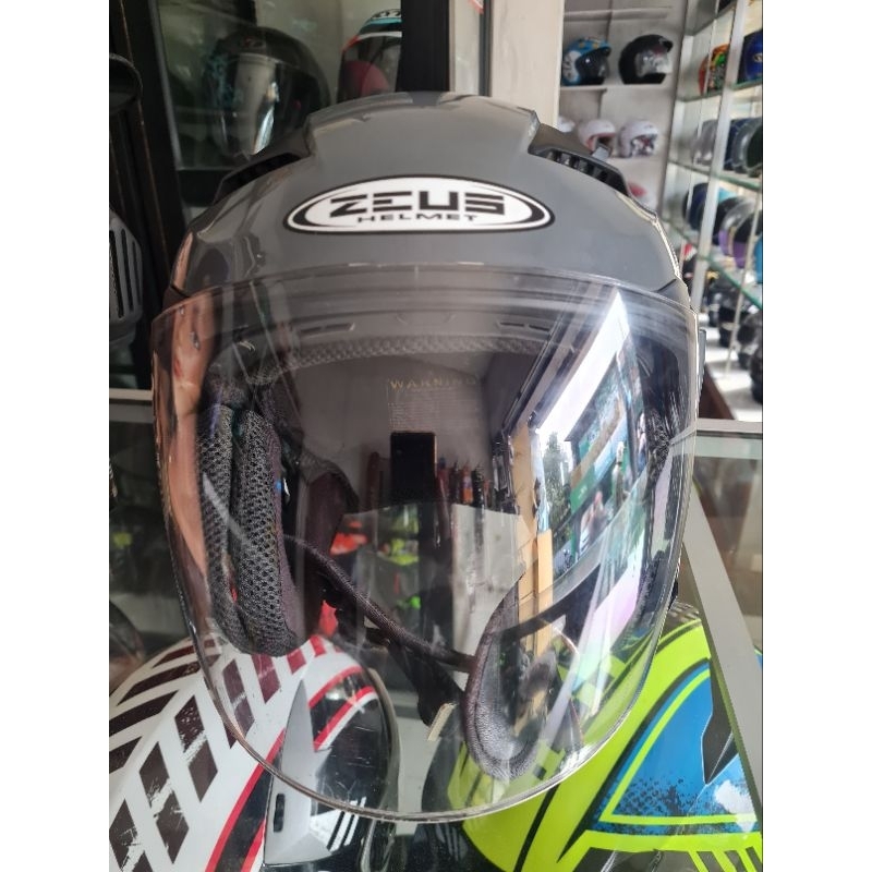 Helm Zeus 611 Gresy Glossy bekas pakai