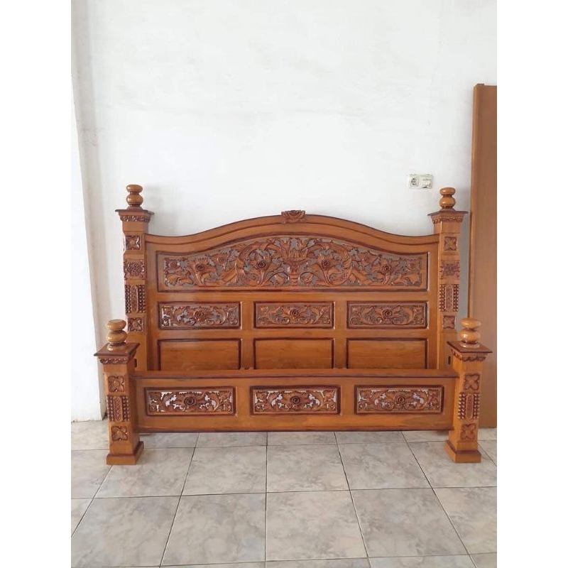 Dipan Ukir Rahwana Kayu Jati