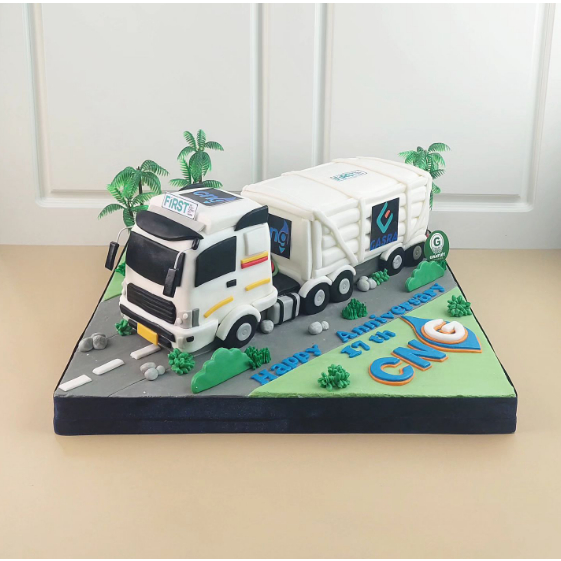 

CAKE TEMA TRUCK UK 20X20CM / KUE ULANG TAHUN CUSTOME