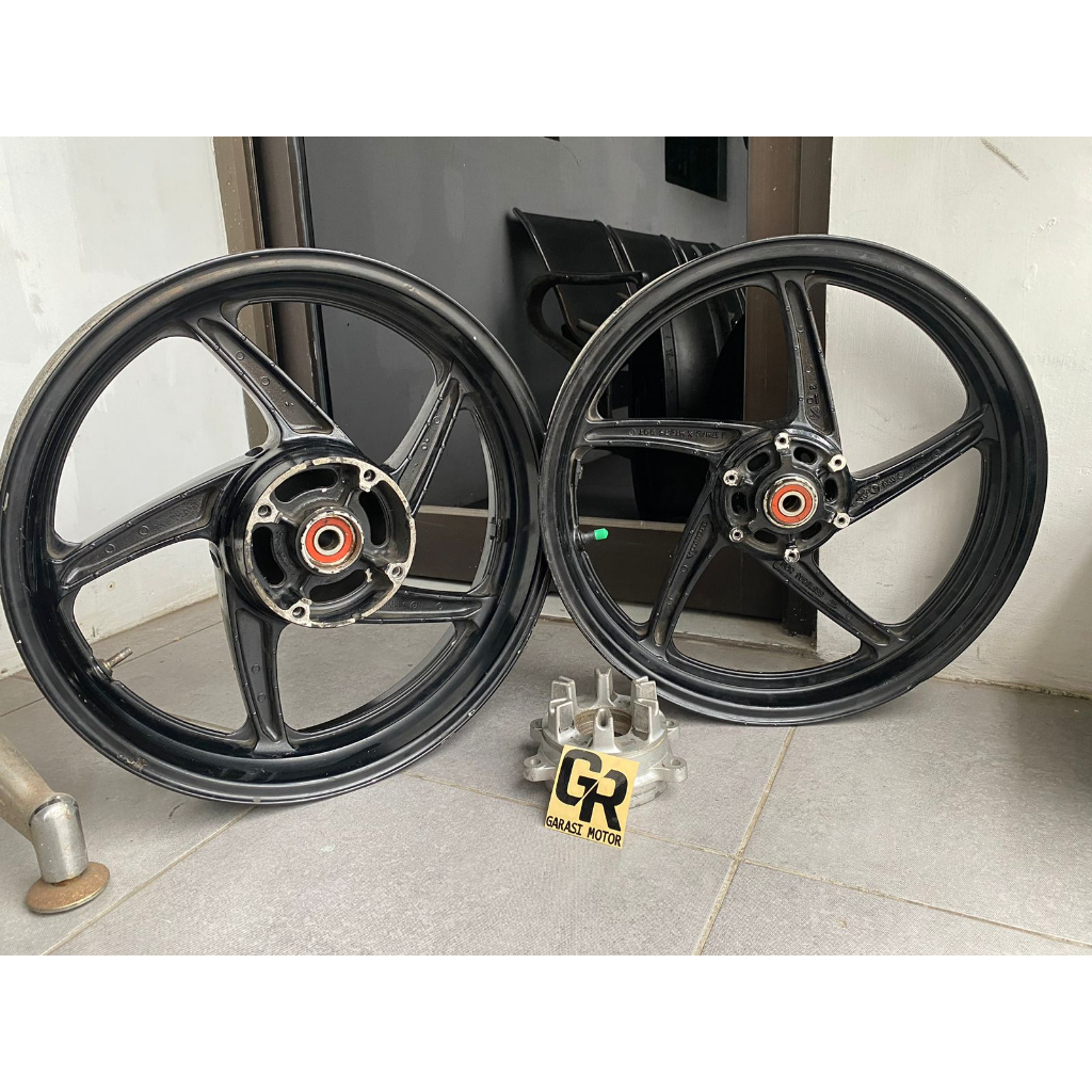velg nap gear bekas copotan honda cbr250r cbu original