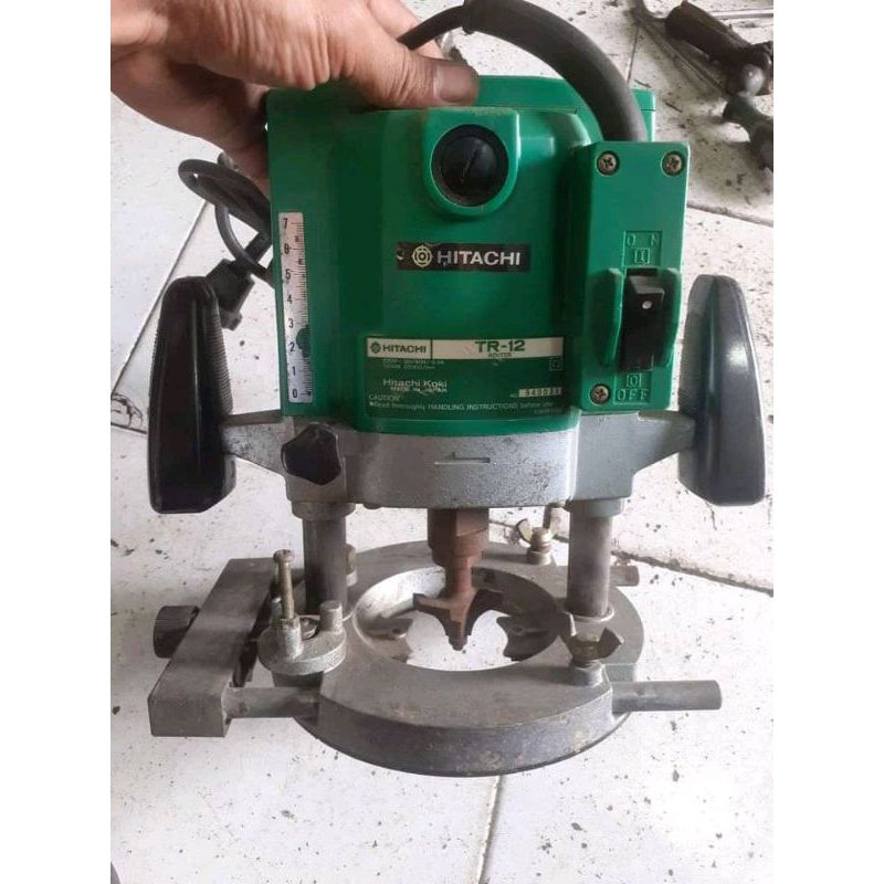 Mesin profil ROUTER HITACHI TR-12