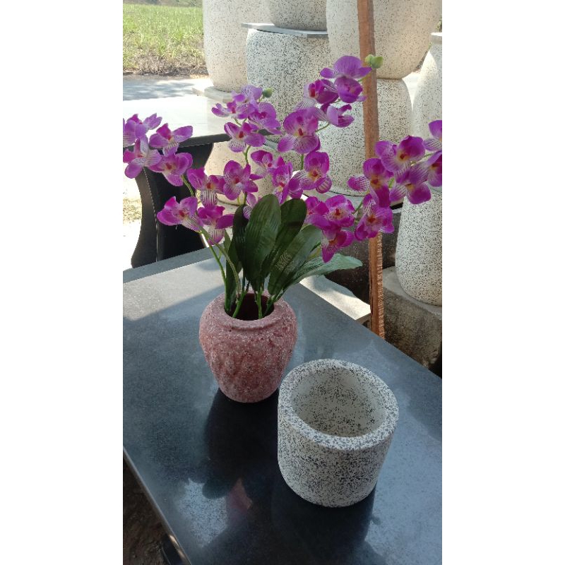 pot bunga teraso kecil