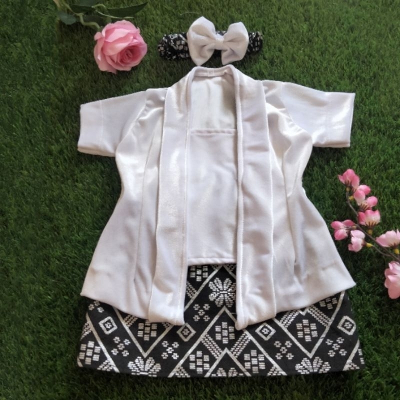 KEBAYA BAYI BLUDRU / KEBAYA ANAK PEREMPUAN / SETELAN KEBAYA ANAK putih