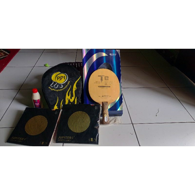 Bet Tenis Meja Yinhe T8s (Bekas Pakai) + Sepasang Karet Yinhe Jupiter 2 (merah) & Yinhe Moon Pro Sof