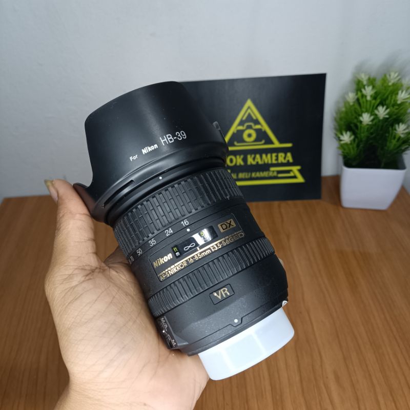 Nikon 16-85mm VR / Afs nikon 16-85mm like new