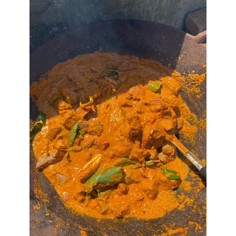 

RENDANG DAGING ASLI KHAS MINANG KABAU PADANG