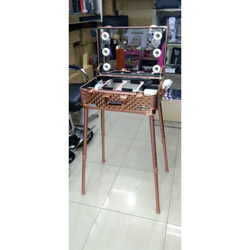 Beauty case lampu standing