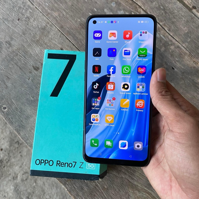 Oppo Reno 7z 5G hitam