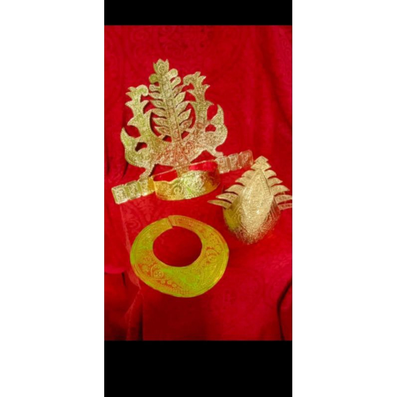 mahkota Nias/adat nias