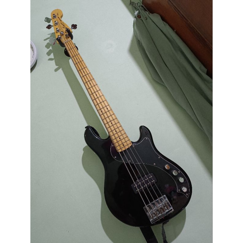 Bass Squier Dimension Deluxe V by Fender